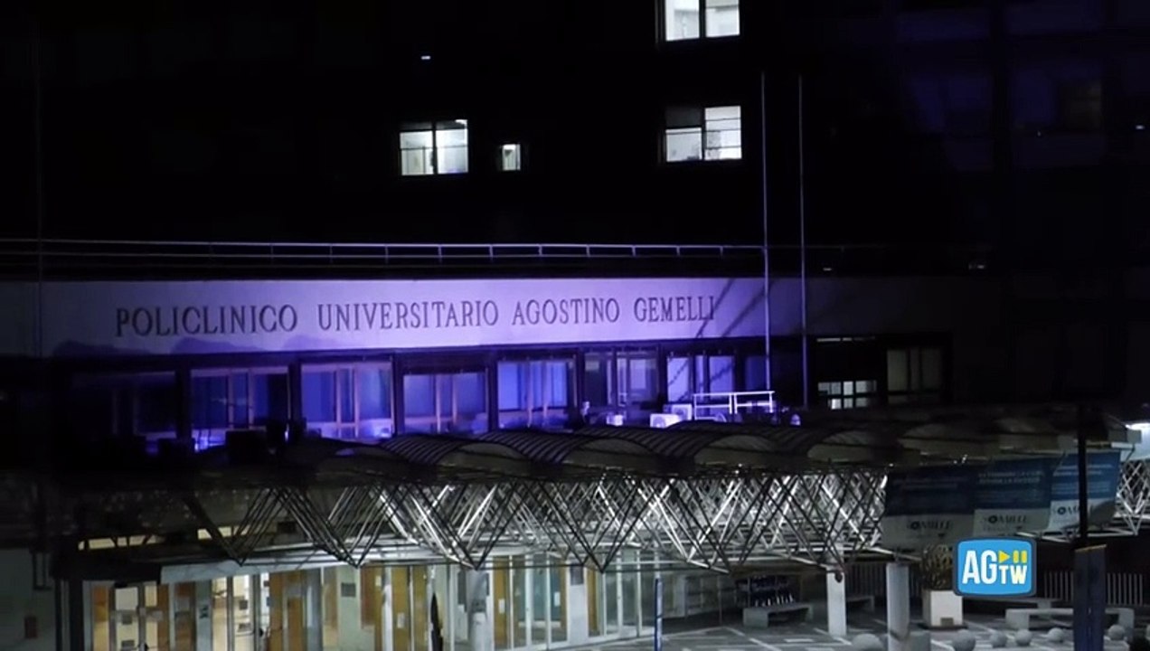 Papa Francesco, si aggravano le condizioni di salute: fedeli in preghiera al Gemelli