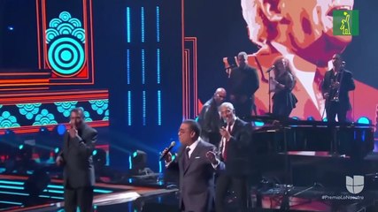 Realizan tributo a Johnny Pacheco en Premio Lo Nuestro 2021