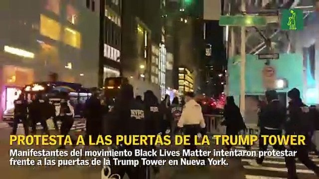 Manifestantes del movimiento Black Lives Matter protestaron frente a la torre Trump en NY