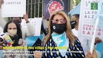 Manifestantes provida y pro aborto se concentran en manifestación frente al Congreso Nacional