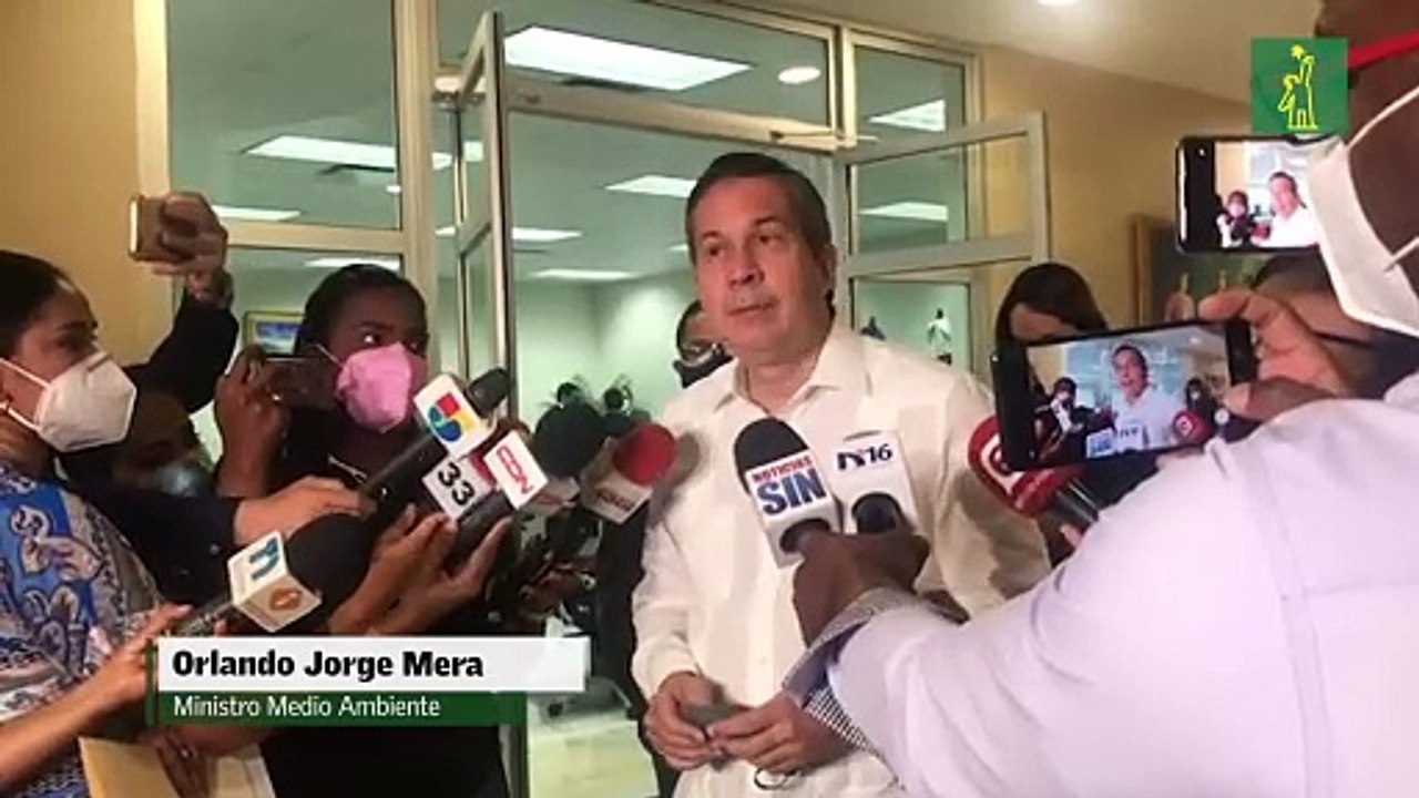 Firma de acuerdo para protección áreas protegidas entre el Ministerio de Medio Ambiente y La Suprema Corte.