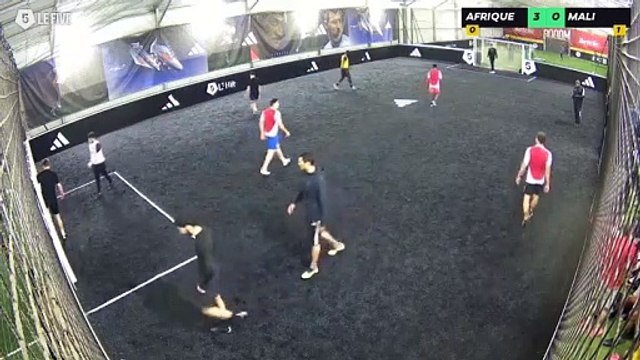 AFRIQUE DU SUD - MALI 22/02 à 20:11 - Football Terrain 2 (LeFive P13)