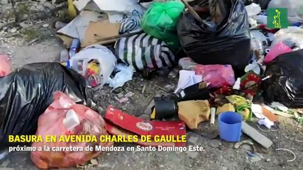 Basura en avenida Charles de Gaulle
