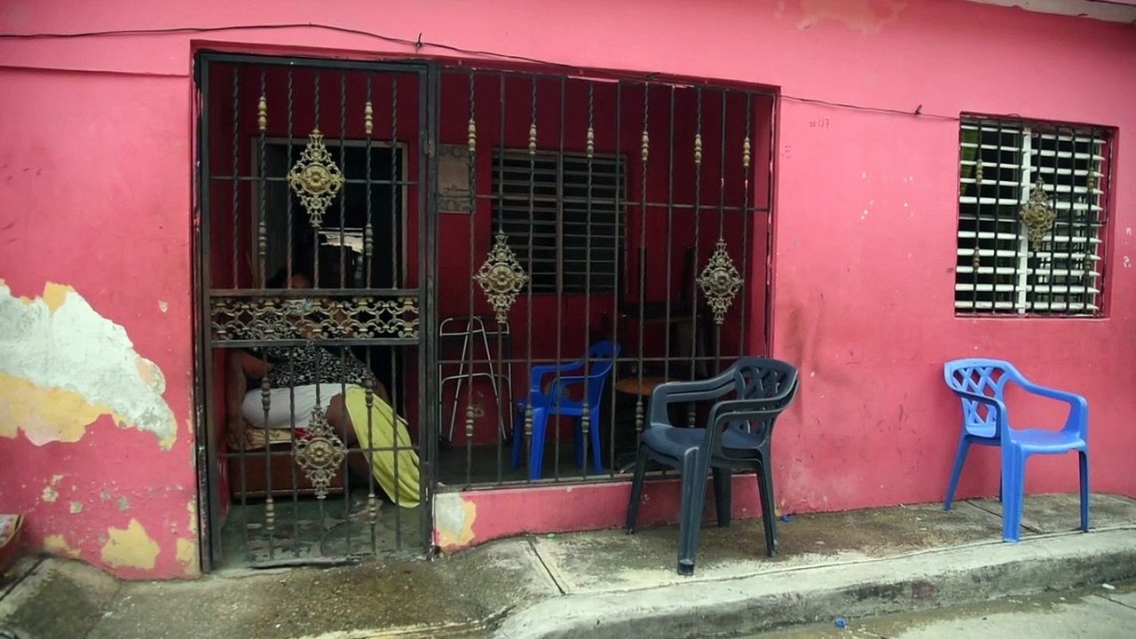 Mujer con casi 600 libras clama por ayuda para cirugía bariátrica