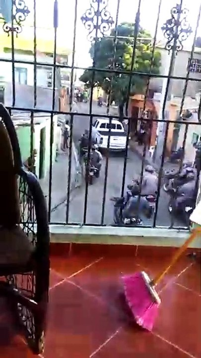 Tres muertos y tres heridos en barrio de San Cristóbal durante enfrentamiento entre bandas