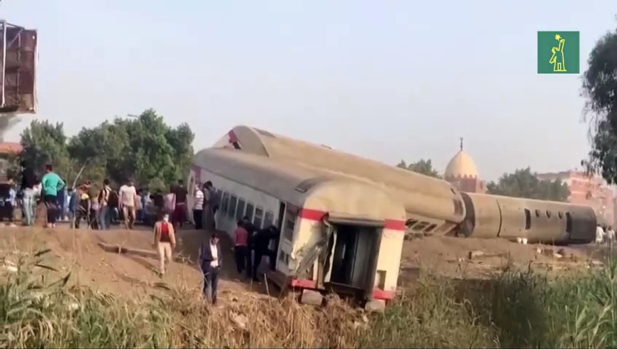 Casi un centenar de heridos en un accidente de tren en Egipto.