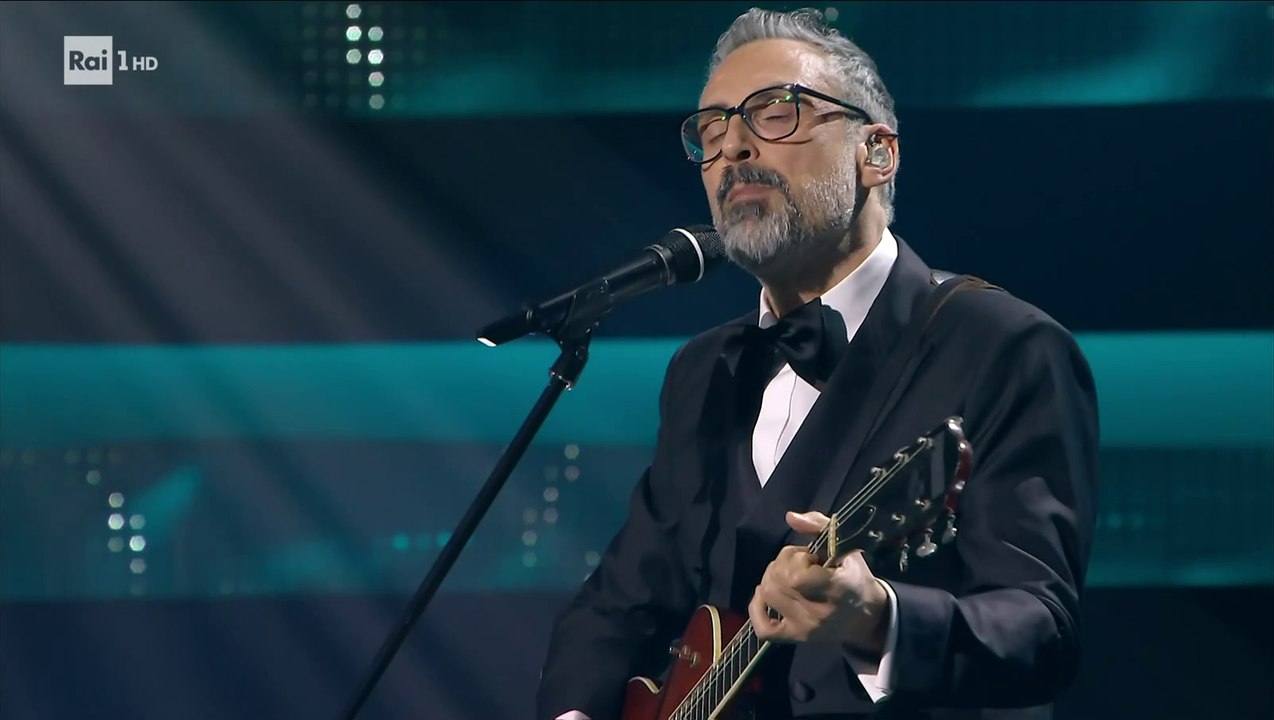 Brunori Sas - L'albero delle noci @ Sanremo 2025 serata finale