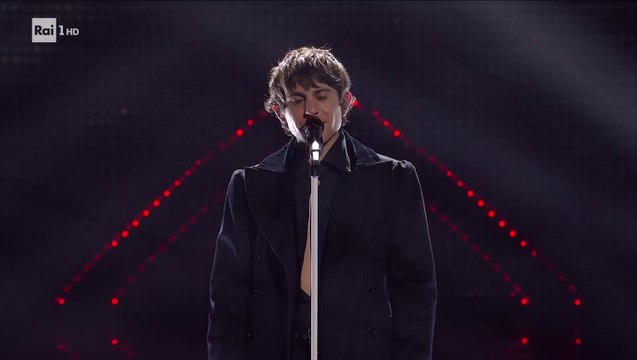 Rkomi - Il ritmo delle cose @ Sanremo 2025 serata finale