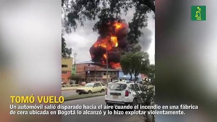 Un carro salió volando tras explotar en medio de un incendio en Bogotá