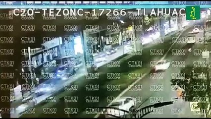 Viral: Se desploma una vía elevada con vagones del Metro de Ciudad de México