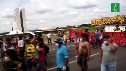 Bolsonaro trata ante EEUU de deshacerse de su imagen de villano ambiental