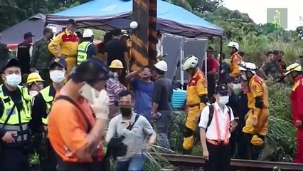 Taiwán fija en 50 los muertos en accidente de tren ocurrido del viernes