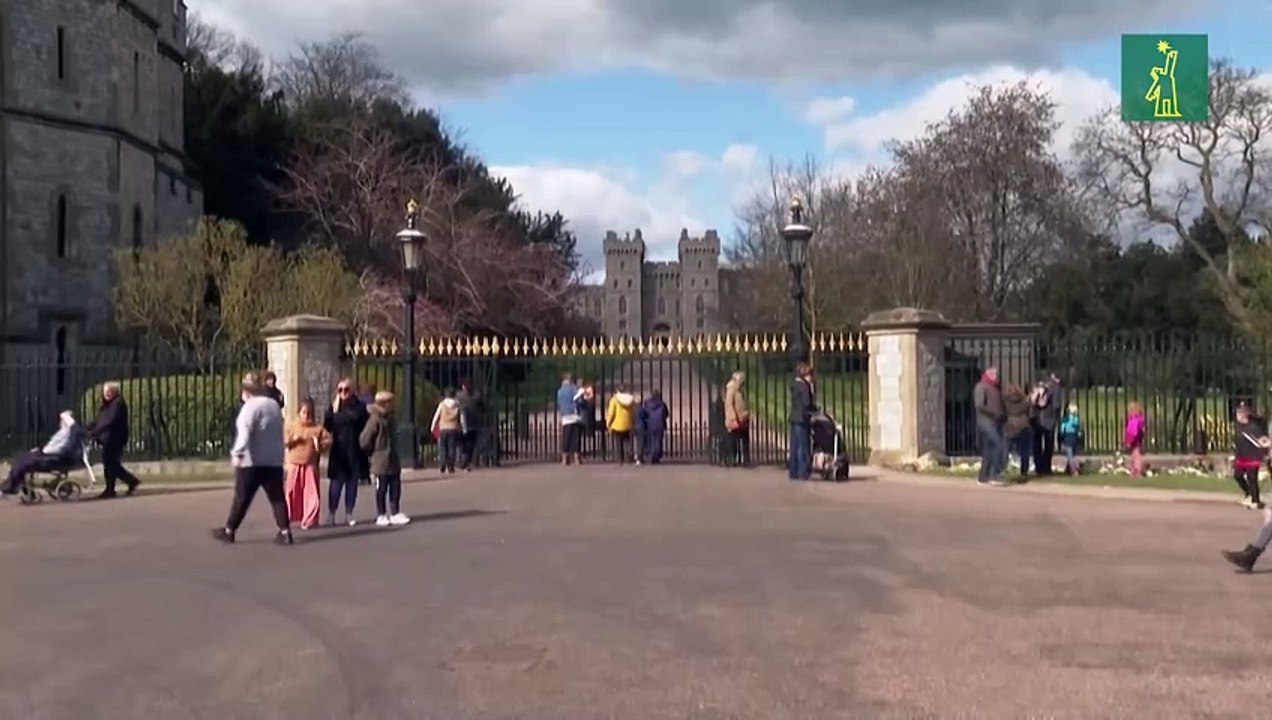 Príncipes Enrique y Guillermo rinden homenaje a su abuelo, el difunto duque de Edimburgo