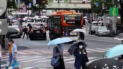 Imágenes de calles de Tokio llenas después de que Japón extendiera el estado de emergencia.