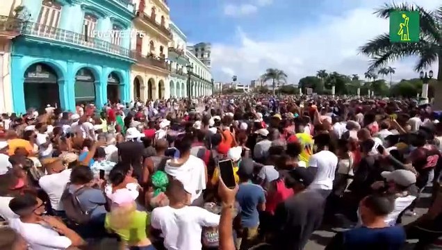 Cientos de manifestantes cubanos se toman las calles de La Habana al grito de libertad