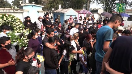 El último adiós a víctimas de accidente de metro en México