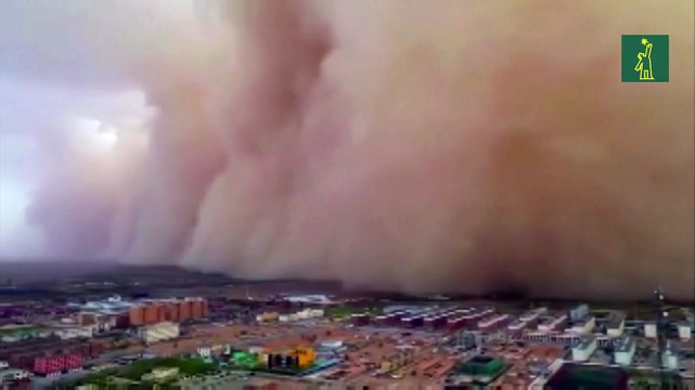 Inmensa tormenta de arena cubre completamente una ciudad en China.