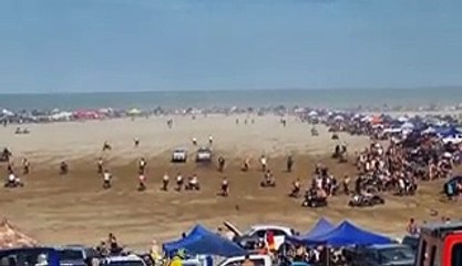 Picada De Camionetas 4x4 En Los Médanos De Villa Gesell