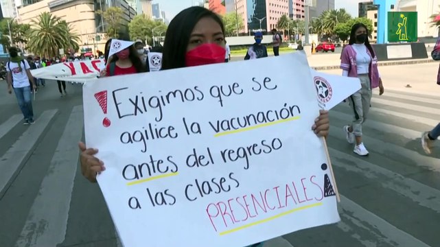 Estudiantes marchan en México contra regreso a clases sin estar vacunados contra covid-19