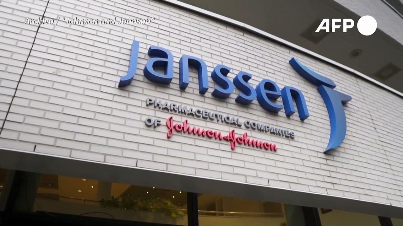 Vacuna de J&J "aumenta riesgo" de rara enfermedad del sistema nervioso