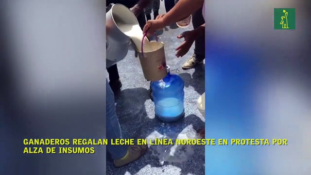 Ganaderos regalan leche en línea noroeste en protesta por alza de insumos