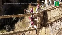 Restauran el último puente colgante inca en Perú que cayó por pandemia