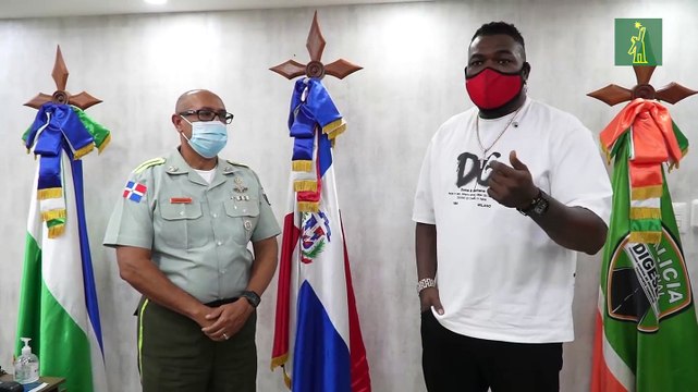 David Ortiz pide a talentos del béisbol que conduzcan con prudencia y respeten señales de tránsito