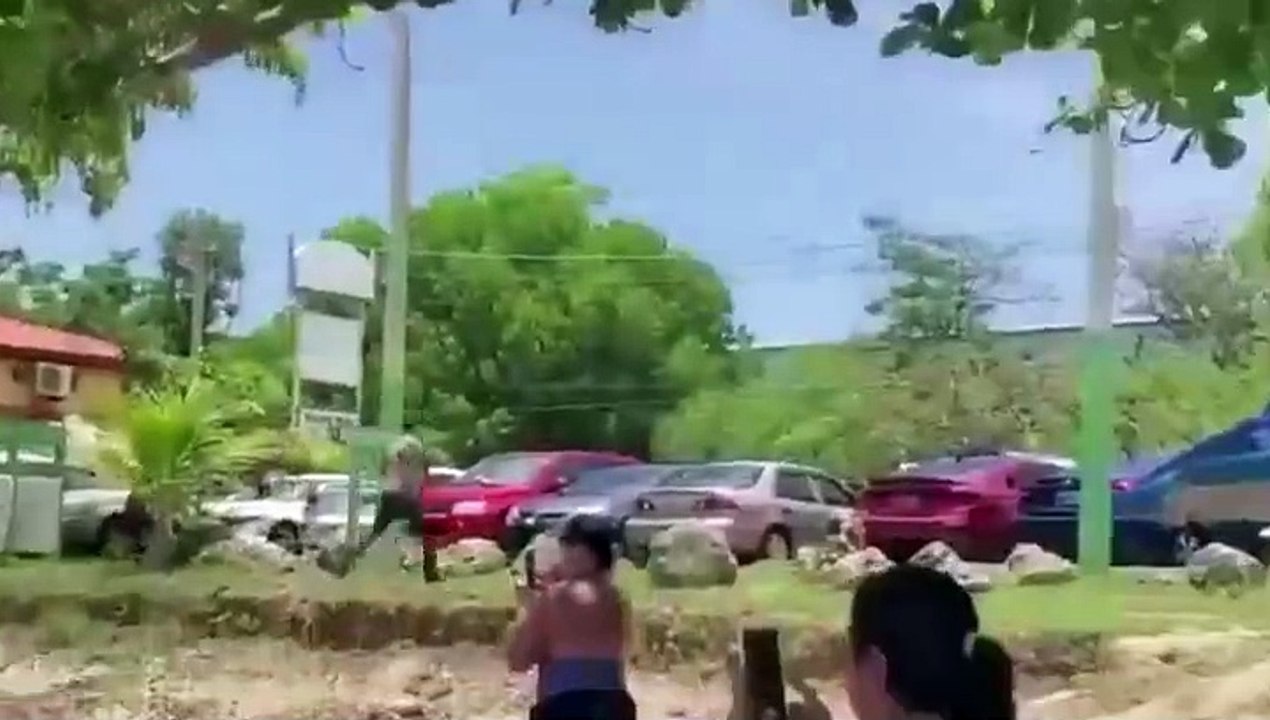 Yola llega con un grupo de dominicanos a las Costas de Puerto Rico