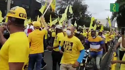 Marcha se dirige al Congreso para exigir dinero de las AFP