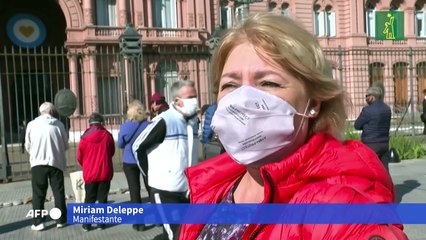 Protestan en Argentina contra Fernández por festejo durante el confinamiento por el COVID