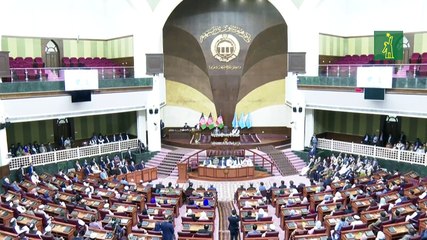 Afganistán lucha para evitar que ciudades importantes caigan en manos de los talibanes