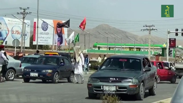 Talibanes prometen permitir el paso seguro de civiles al aeropuerto de Kabul (Casa Blanca)