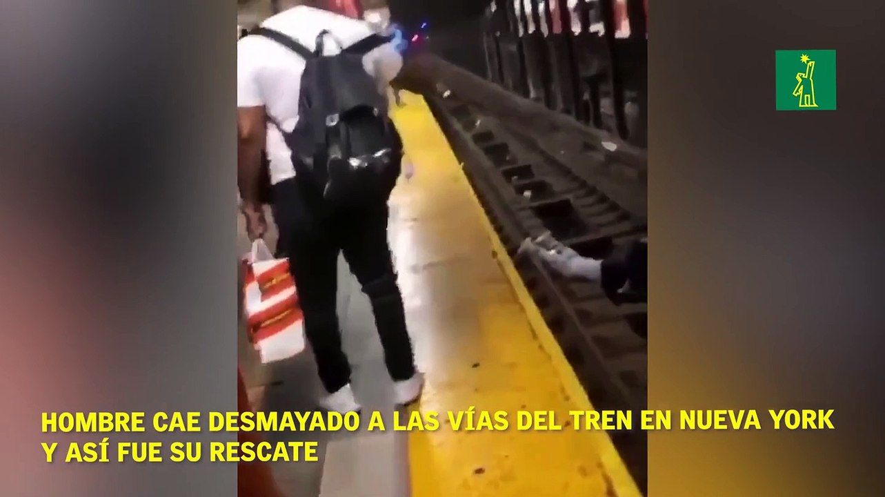 Hombre cae desmayado a las vías del tren en Nueva York y así fue su rescate