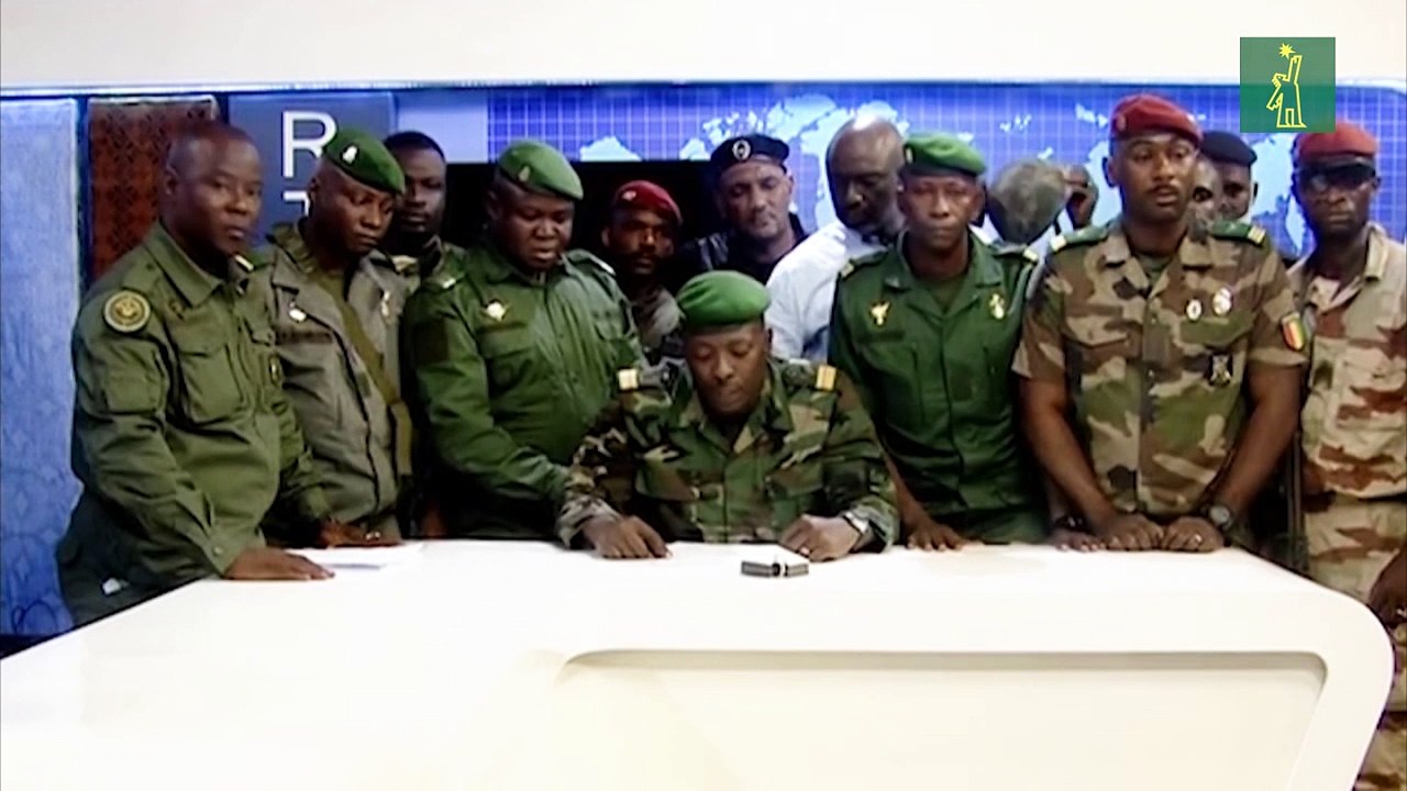 Militares dan golpe de estado en Guinea y capturan al presidente