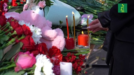 Conmoción y duelo en Perm un día después de la masacre en universidad de Rusia