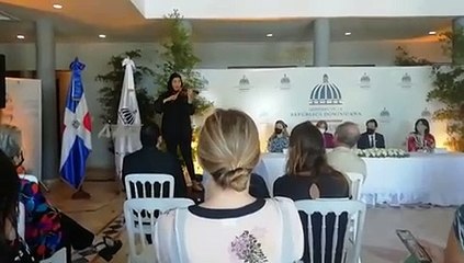 Aisha Syed toca violín de US$6 MM