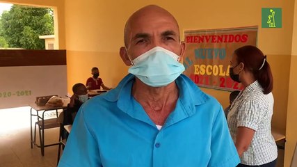 Estudiantes reciben docencia en los pasillos en SFM