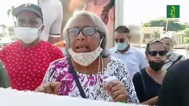 Exempleados del INPOSDOM desesperados por retraso en pago de prestaciones laborales