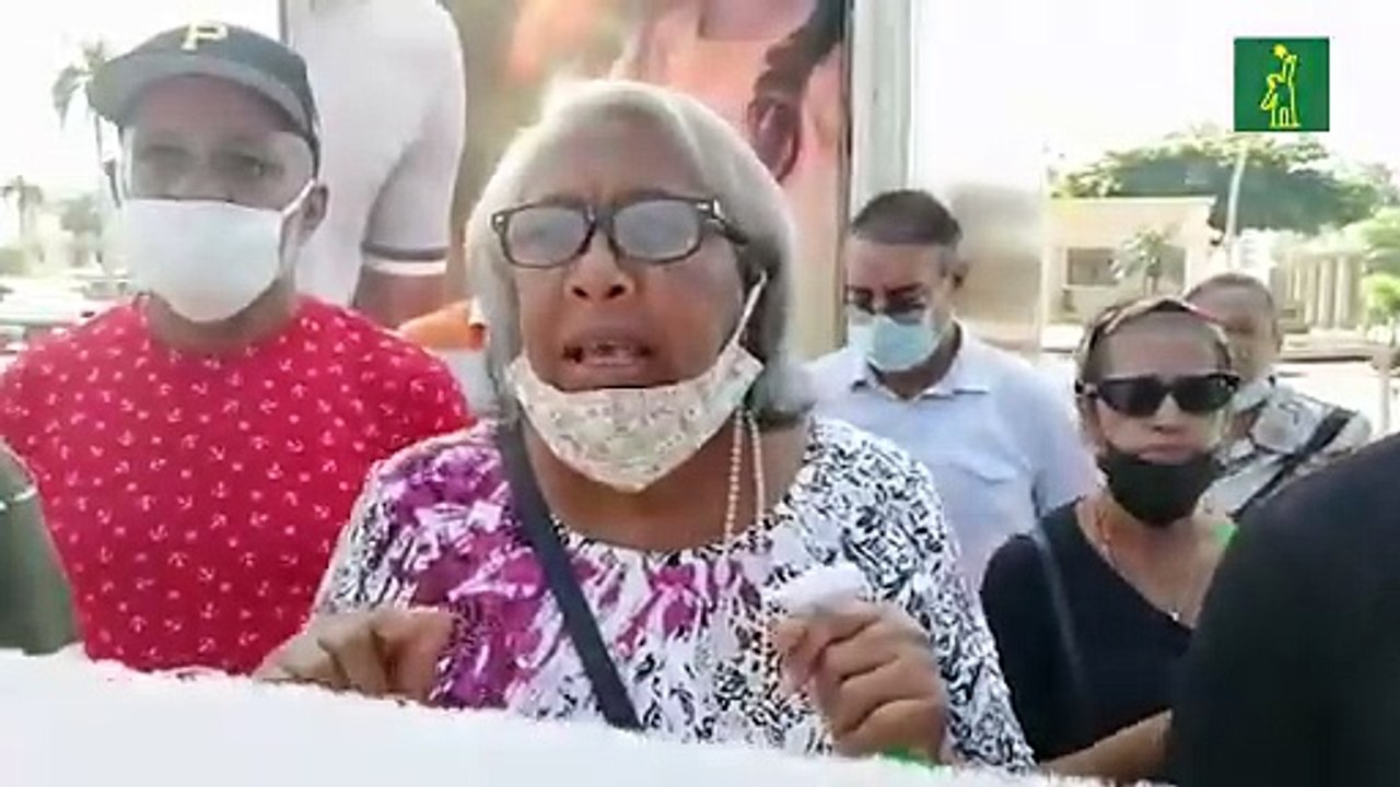 Exempleados del INPOSDOM desesperados por retraso en pago de prestaciones laborales