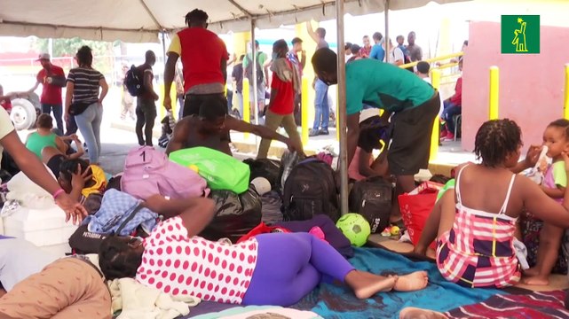 Entre adversidades, migrantes haitianos intentan hacer una vida en México