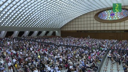Papa Francisco denuncia "esclavitud" de las mujeres