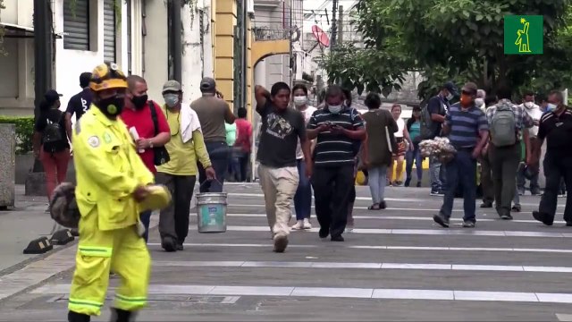 Bitcóin cumple primer mes adoptado en El Salvador y con dudas en su transparencia