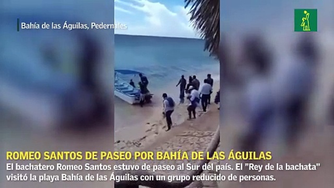 Romeo Santos de paseo por Bahía de las Águilas