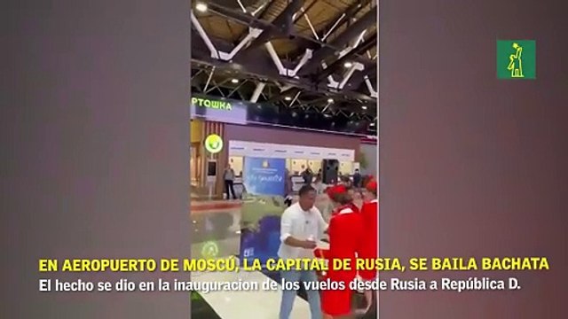 En aeropuerto de Moscú, la capital de Rusia, se baila bachata