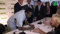 Pelé recibe el alta médica tras al menos dos semanas hospitalizado