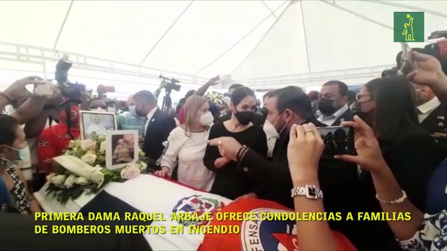 Primera dama Raquel Arbaje ofrece condolencias a familias de bomberos muertos en incendio