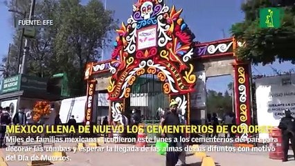 México llena de nuevo los cementerios de colores en el Día de Muertos
