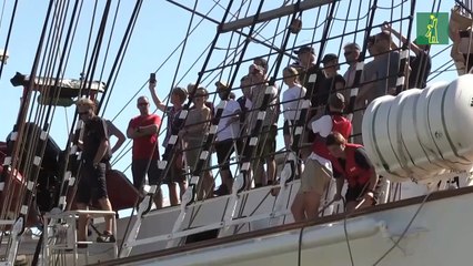 Un centenario barco noruego en misión por los océanos atraca en Miami