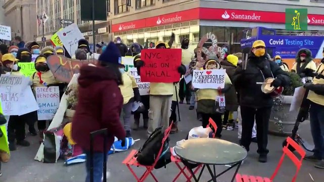 Vendedores ambulantes sin licencia hartos de las multas en Nueva York