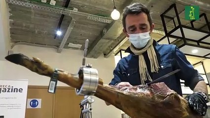 Aprender a cortar jamón ibérico, un "arte" que se abre paso en Bélgica
